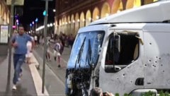 Am 14. Juli 2016 war der Tunesier Mohamed Lahouaiej Bouhlel auf der Flaniermeile Promenade des Anglais mit einem tonnenschweren Lastwagen in eine Menschenmenge gerast. (Bild: AFP/INSTAGRAM/GA.MORROW, AFP/BORIS HORVAT)