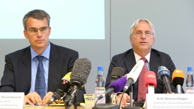 Staatsanwalt Erik Ohlenschlager (rechts) (Bild: APA/AFP/dpa/KARL-JOSEF HILDENBRAND)