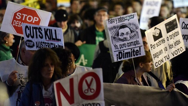 Proteste in Spanien gegen die Sparpläne der Regierung (Bild: APA/AFP/JAVIER SORIANO)