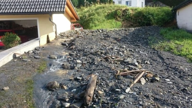 Eine Hangrutschung im Bereich St. Lorenzen im Paltental (Bild: APA/HBI WALTER DANKLMEIER)