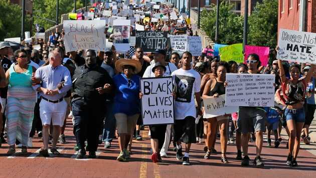 Eine "Black Lives Matter"-Demo in Oklahoma (Bild: AP)