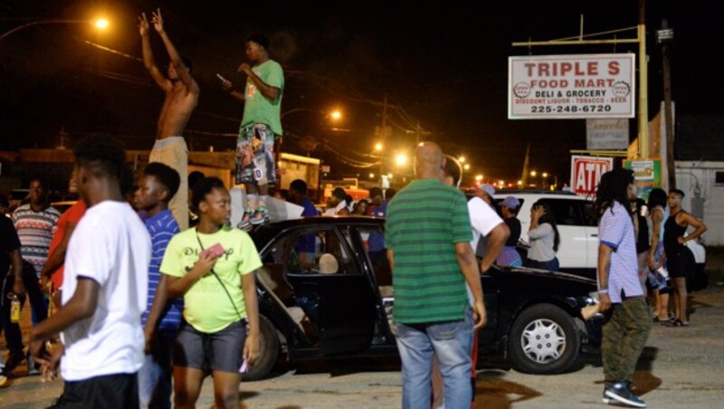 Demonstration gegen die Polizei in Baton Rouge (Bild: AP)