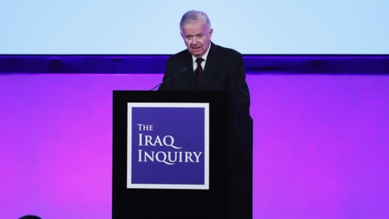 John Chilcot, der Vorsitzende der Kommission (Bild: AP)