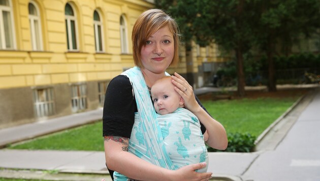 Die 30-jährige Krankenschwester Ricarda K., selbst Mutter, rettete dem Baby das Leben. (Bild: Peter Tomschi)