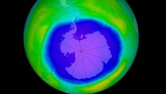 Das Ozonloch über der Antarktis am 2. Oktober 2015 (Bild: NASA/Ozone Hole Watch)