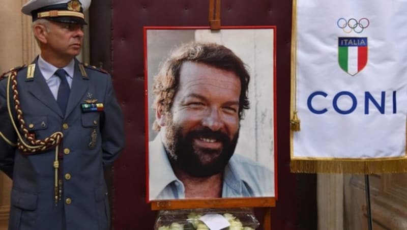 Bud Spencer starb am Montag im Kreise seiner Familie. (Bild: APA/AFP/TIZIANA FABI)