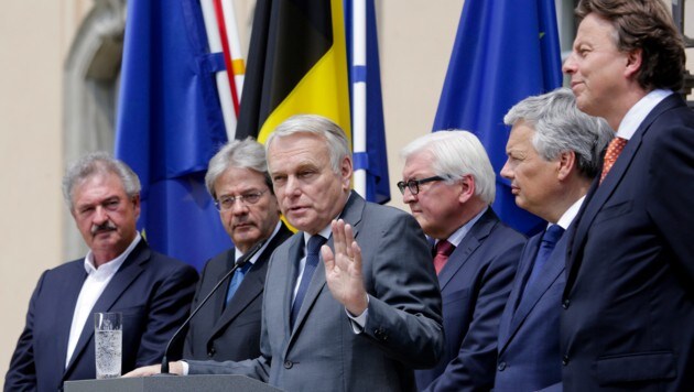 Die Außenminister der sechs EU-Gründerstaaten nach einem Meeting in Berlin (Bild: Associated Press)