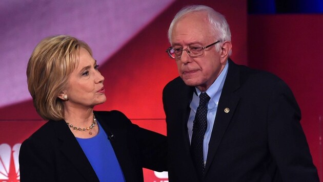 Sanders mit seiner Rivalin Hillary Clinton (Bild: AFP)