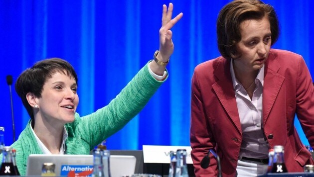 AfD-Parteichefin Frauke Petry (li.) (Bild: AFP)