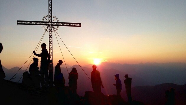 Egal, ob Sonnenauf- oder -untergang: Der Ausblick vom Berg ist wunderschön und unvergesslich! (Bild: Alina Schottak)