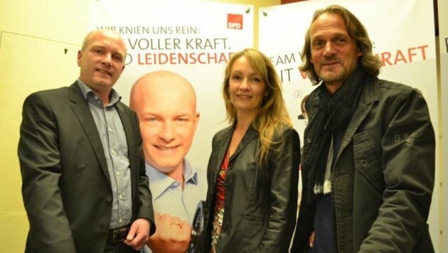 Inge Jungbaur und Klaus Moser (re.)neben SPD-Politiker Joachim Wolbergs (li.). (Bild: Mittelbayerische Zeitung: Heinz Klein)