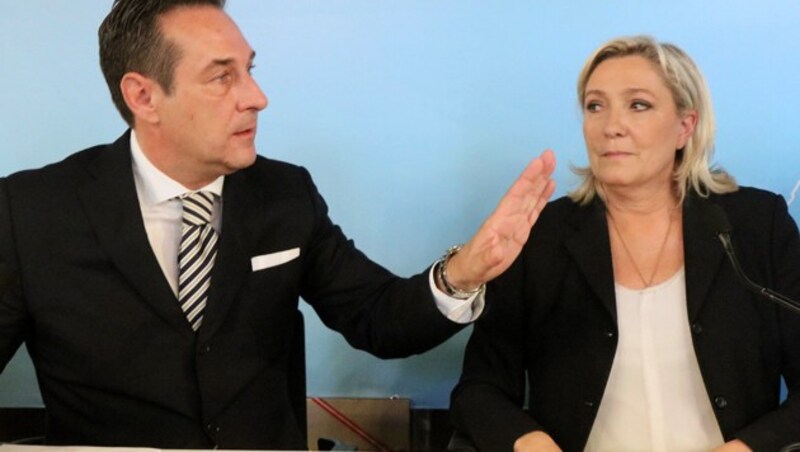 Strache und Le Pen (Bild: AP)