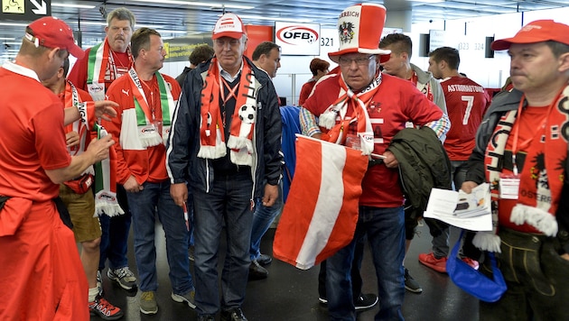 Viele österreichische Fans reisten mit großen Erwartungen nach Bordeaux - und wurden enttäuscht. (Bild: APA/HERBERT NEUBAUER)