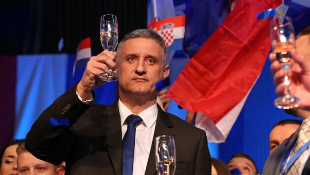 HDZ-Parteichef Tomislav Karamarko ist nicht mehr nach Feiern zumute. (Bild: APA/AFP/STR)