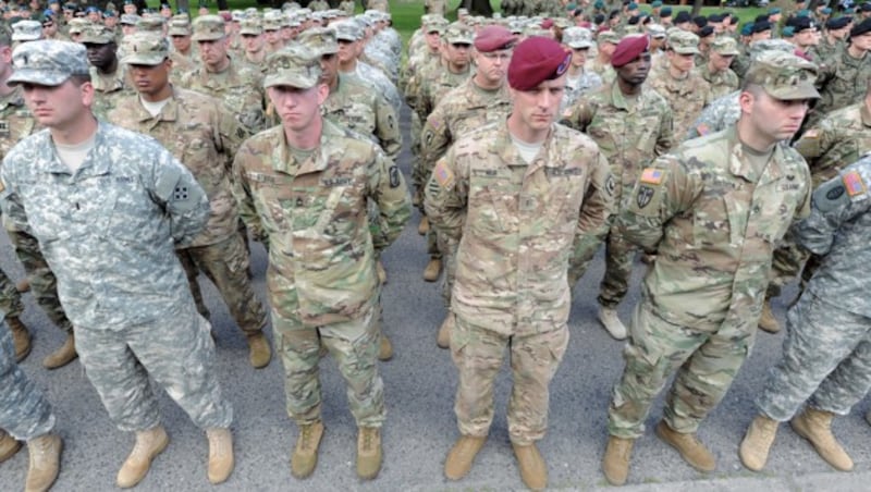 US-Soldaten bei der "Anakonda 2016"-Eröffnungszeremonie (Bild: AP)