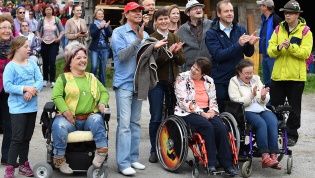 Über 150 Menschen mit Behinderung waren mit Hansi im Salzburger Land unterwegs. (Bild: Kerstin Joensson)