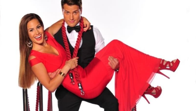 Ziehen in "Das Sommerhaus der Stars": Rocco Stark und Angelina Heger (Bild: RTL/Stefan Menne)