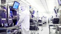 In der Halbleiterproduktion wird auch mit Edelmetallen wie Gold und Platin gearbeitet. (Bild: Infineon)