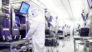 In der Halbleiterproduktion wird auch mit Edelmetallen wie Gold und Platin gearbeitet. (Bild: Infineon)