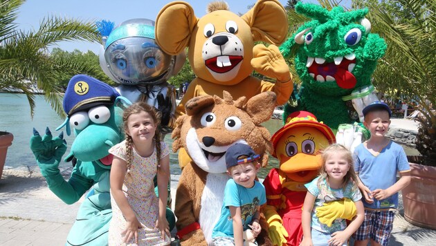 Die Kinder freuen sich schon auf die Maskottchen-Parade (Bild: Kronenzeitung)