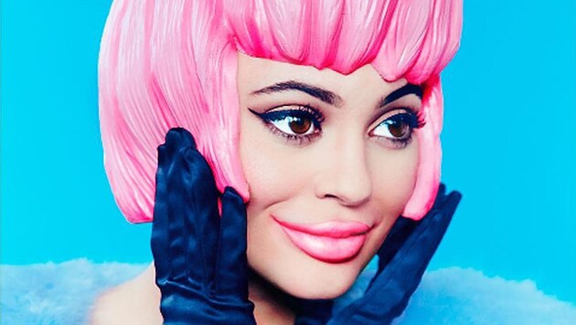 Kylie Jenner ist als Plastikpüppchen auf dem aktuellen "Paper"-Magazin zu sehen. (Bild: instagram.com/kyliejenner)