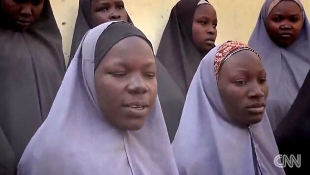 Von Boko Haram 2014 verschleppte Schülerinnen (Bild: CNN.com (Screenshot))