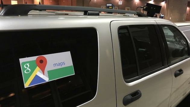 Das Überwachungs-Fahrzeug mit der Kamera am Dach war als Google-Maps-Auto getarnt. (Bild: twitter.com/matt blaze)