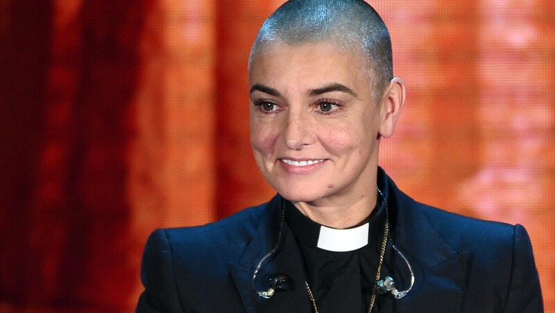 Sinead O'Connor musste im letzten Jahr bereits den Suizid ihres Sohnes verkraften. (Bild: APA/EPA/DANIEL DAL ZENNARO)