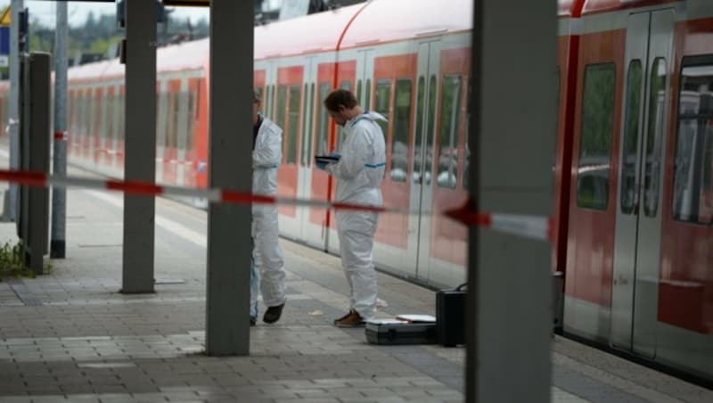 Spurensicherung in Grafing bei München (Bild: APA/dpa/Andreas Gebert)