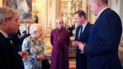 Drei Personen, die mit den drei „Brexits“ historisch verknüpft sind: Königin Elisabeth II., Justin Welby, bis Anfang 2025 Erzbischof von Canterbury, und der ehemalige Premier David Cameron (Bild: Associated Press)