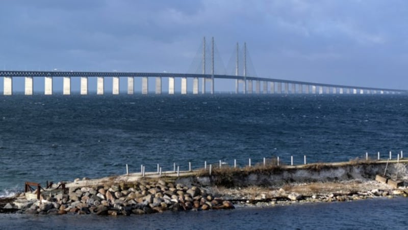 Die Öresund-Brücke verbindet Dänemark und Schweden. (Bild: AP)