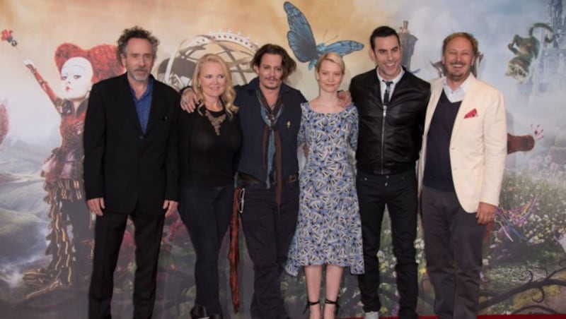 "Alice"-Crew: Burton, Todd, Depp, Wasikowska, Cohen und Bobin (Bild: ASSOCIATED PRESS)