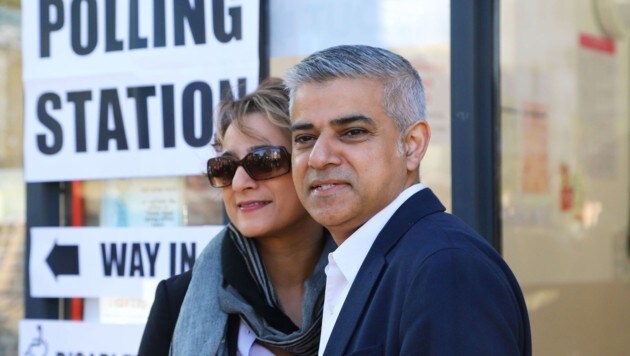 Londons neuer Bürgermeister Sadiq Khan mit Ehefrau Saadiya (Bild: ASSOCIATED PRESS)