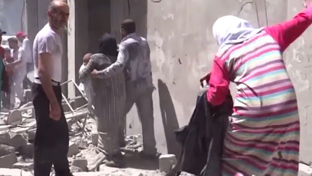 In Aleppo wurde erneut ein Krankenhaus bombardiert. (Bild: AP)