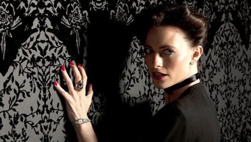 Irene Adler (Bild: BBC One)