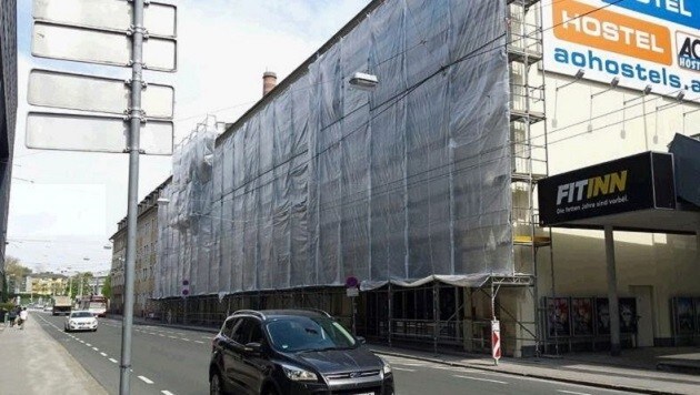 Die Hotelbaustelle in der alten Brotfabrik: Noch im Sommer will die Kette in Salzburg eröffnen. (Bild: Sabine Salzmann)