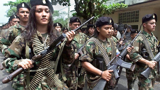 Die FARC will in Kolumbien nach 50 Jahren die Waffen niederlegen. (Bild: AFP)