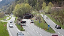 Der Schmittentunnel soll im Sommer für knapp vier Monate zweispurig befahrbar sein. (Bild: Niki Faistauer)