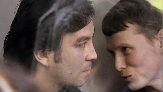 Die beiden russischen Soldaten Alexander Alexandro (re.) und Jewgeni Jerofejew wurden verurteilt. (Bild: AFP)