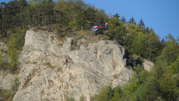 Über dem Gschwendt kreiste am Samstag der Polizeihelikopter (Bild: Siegfried Ullrich)