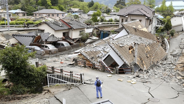 Zerstörte und beschädigte Häuser in der Stadt Mashiki (Bild: Associated Press)