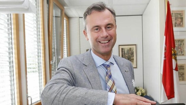 Bundespräsidentschafts-Kandidat Norbert Hofer (FPÖ) in der "Krone"-Redaktion (Bild: Markus Tschepp)