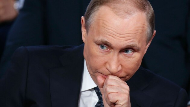 Kremlchef Wladimir Putin: Russland soll mit Enthüllungen gefügiger gemacht werden. (Bild: APA/AFP/POOL/DMITRY LOVETSKY)