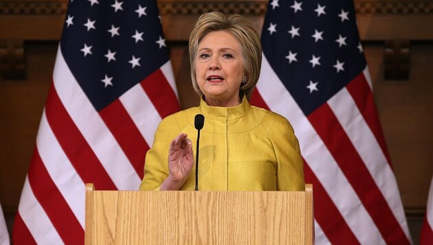 Hillary Clinton während ihrer Rede an der Stanford University (Bild: APA/AFP/Getty Images/Justin Sullivan)