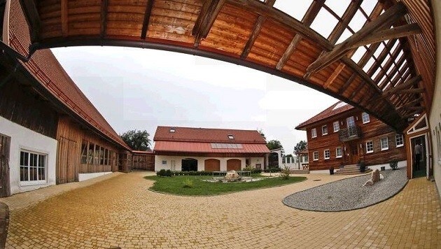 Dieses Anwesen in Waldzell (OÖ) steht im Mittelpunkt des Verfahrens. (Bild: Markus Tschepp)