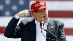 Donald Trump bei einer Rede in Fountain Hills, Arizona (Bild: APA/AFP/GETTY IMAGES/Ralph Freso)