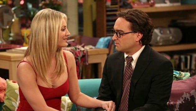 Kaley Cuoco und Johnny Galecki in „The Big Bang Theory“ - viermal pro Tag auf ORF 1, obwohl die Serie schon lange abgedreht ist. (Bild: CBS)