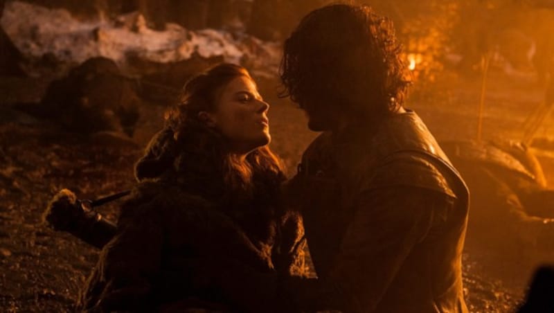 Rose Leslie und Kit Harington in "Game of Thrones" (Bild: HBO)