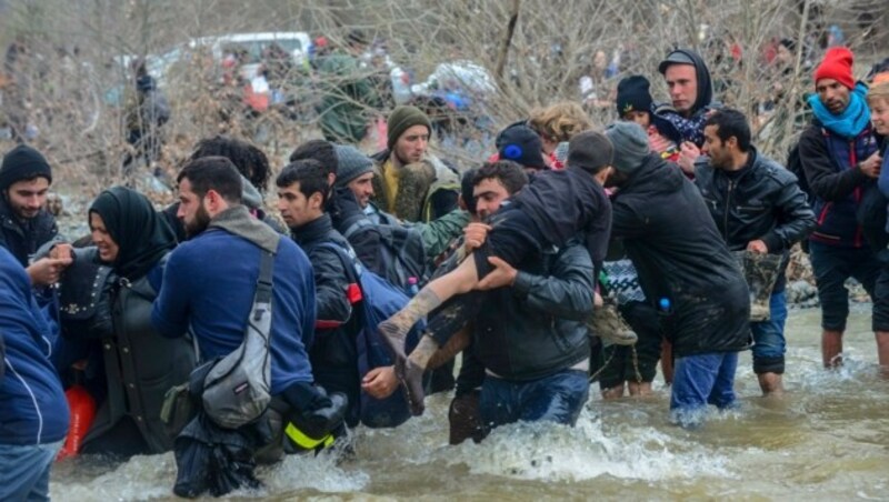 Auch Kinder sind unter den Flüchtlingen. (Bild: EPA/NAKE BATEV)