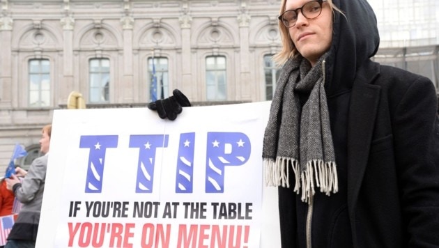 Fressen & gefressen werden: Das EU-US-Freihandelsabkommen TTIP würde Gegensätze verschärfen (Bild: AFP or licensors / THIERRY CHARLIER)